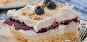 Blueberries 'n' Cream No-Bake Cake