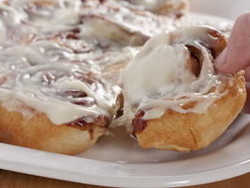 Food Court Cinnamon Buns